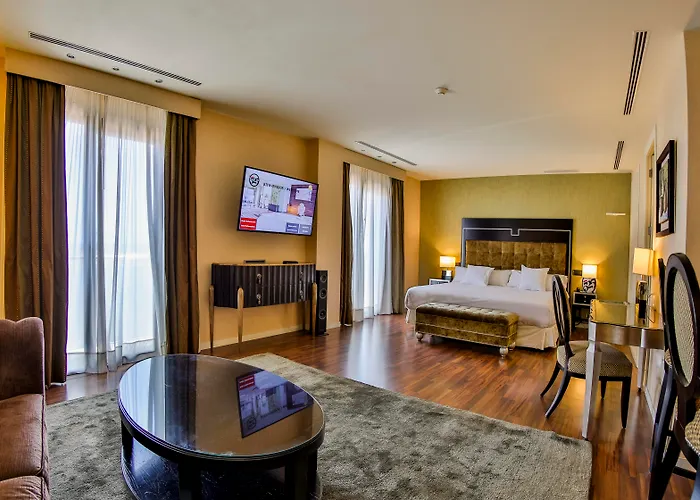 Hotel 525